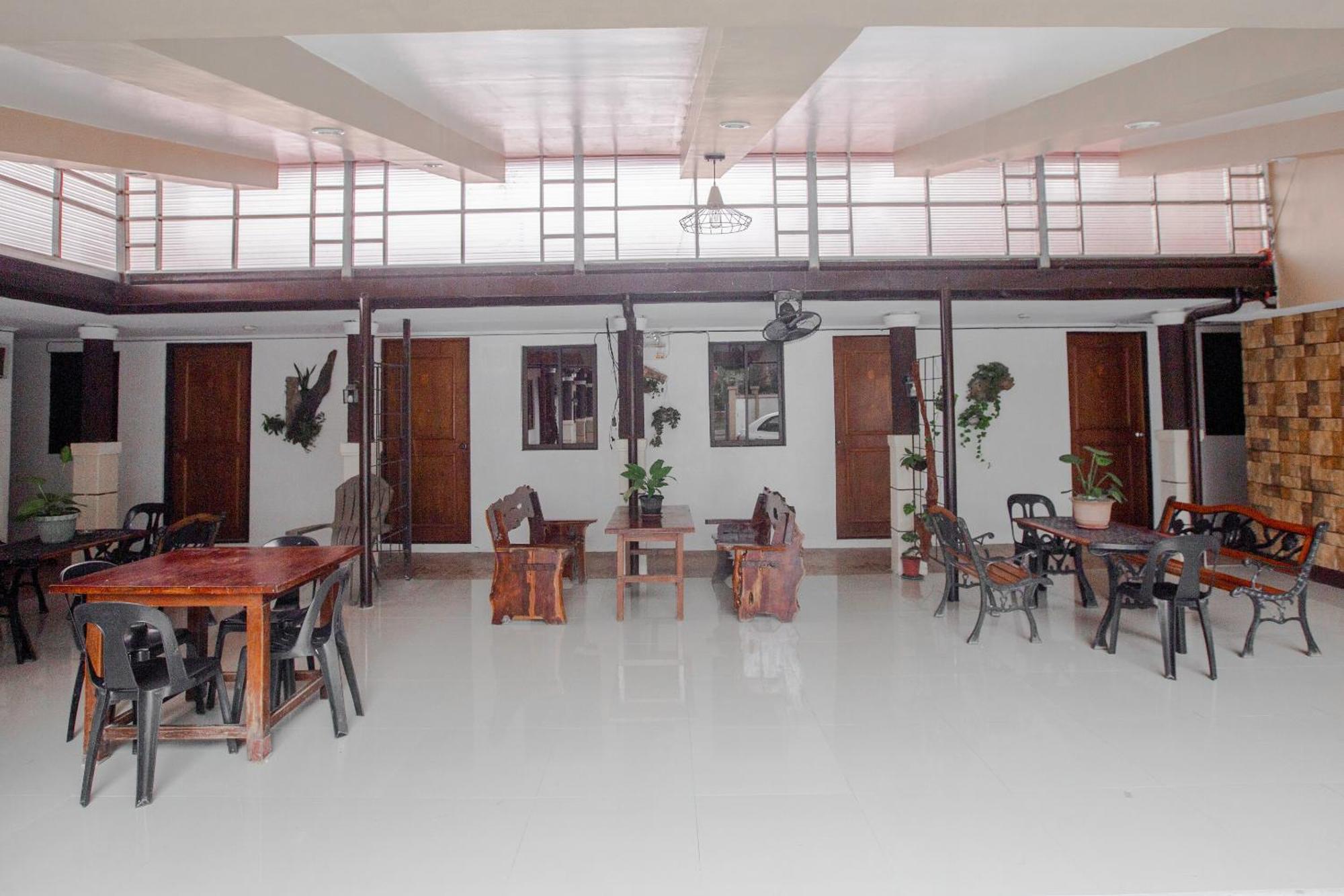 Oyo 741 Sierra Travellers Inn Tagaytay City Exteriér fotografie